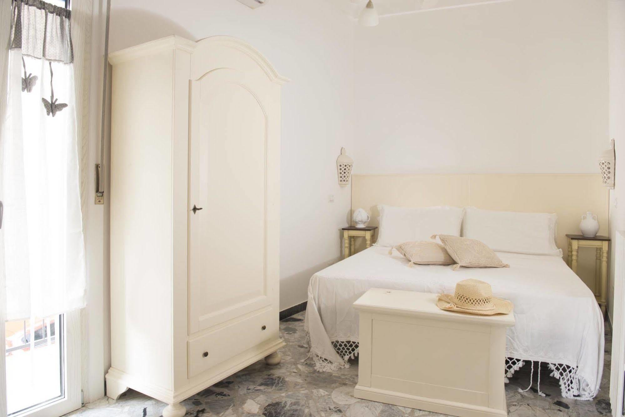 Dimora Cappuccini Guest House Cisternino Eksteriør bilde